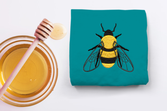 Realistic Mini Bee